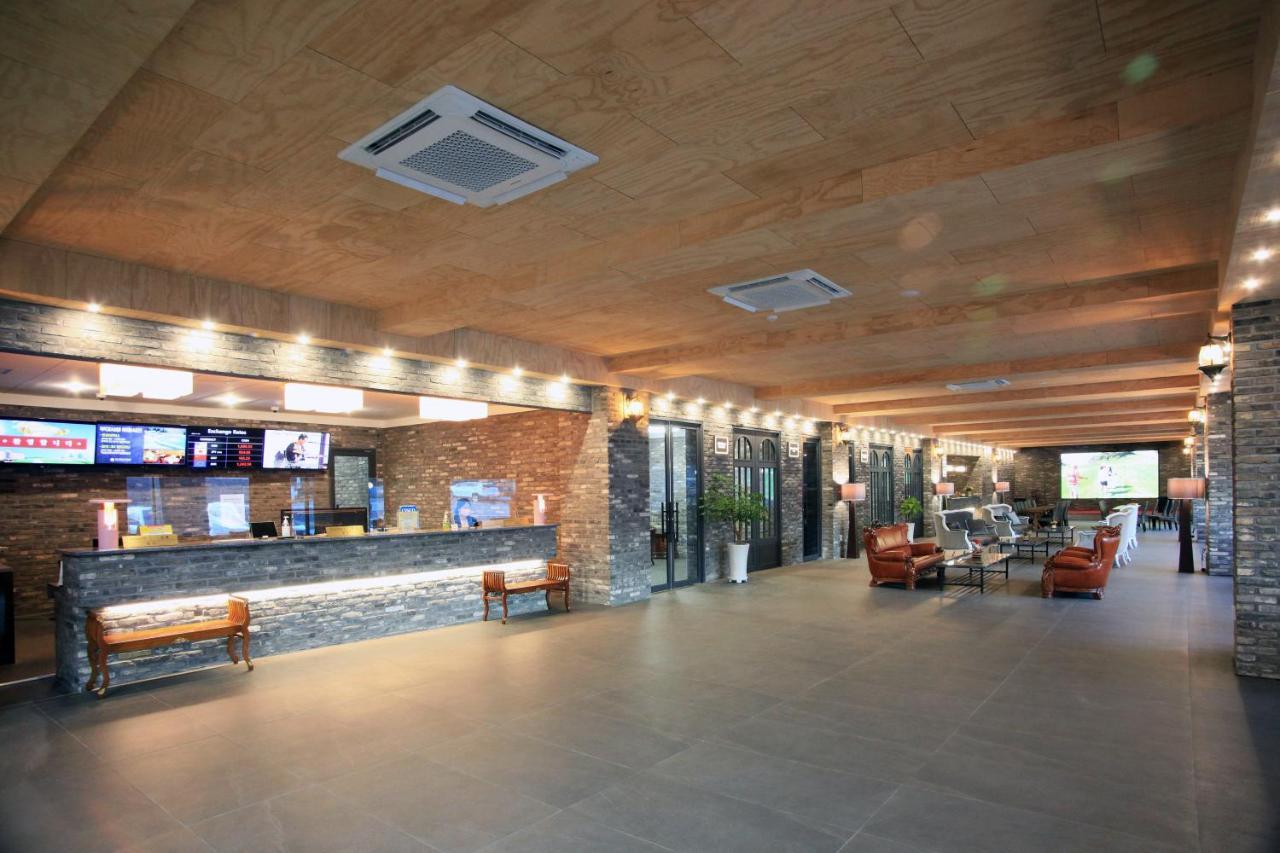 Ramada By Wyndham Suanbo Hotel Chungju Exterior photo