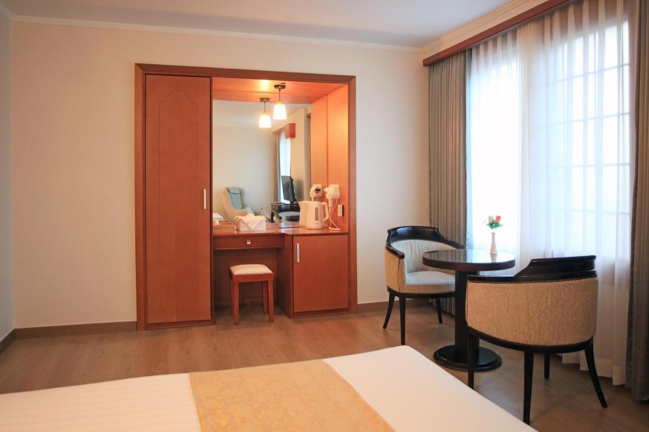 Ramada By Wyndham Suanbo Hotel Chungju Exterior photo